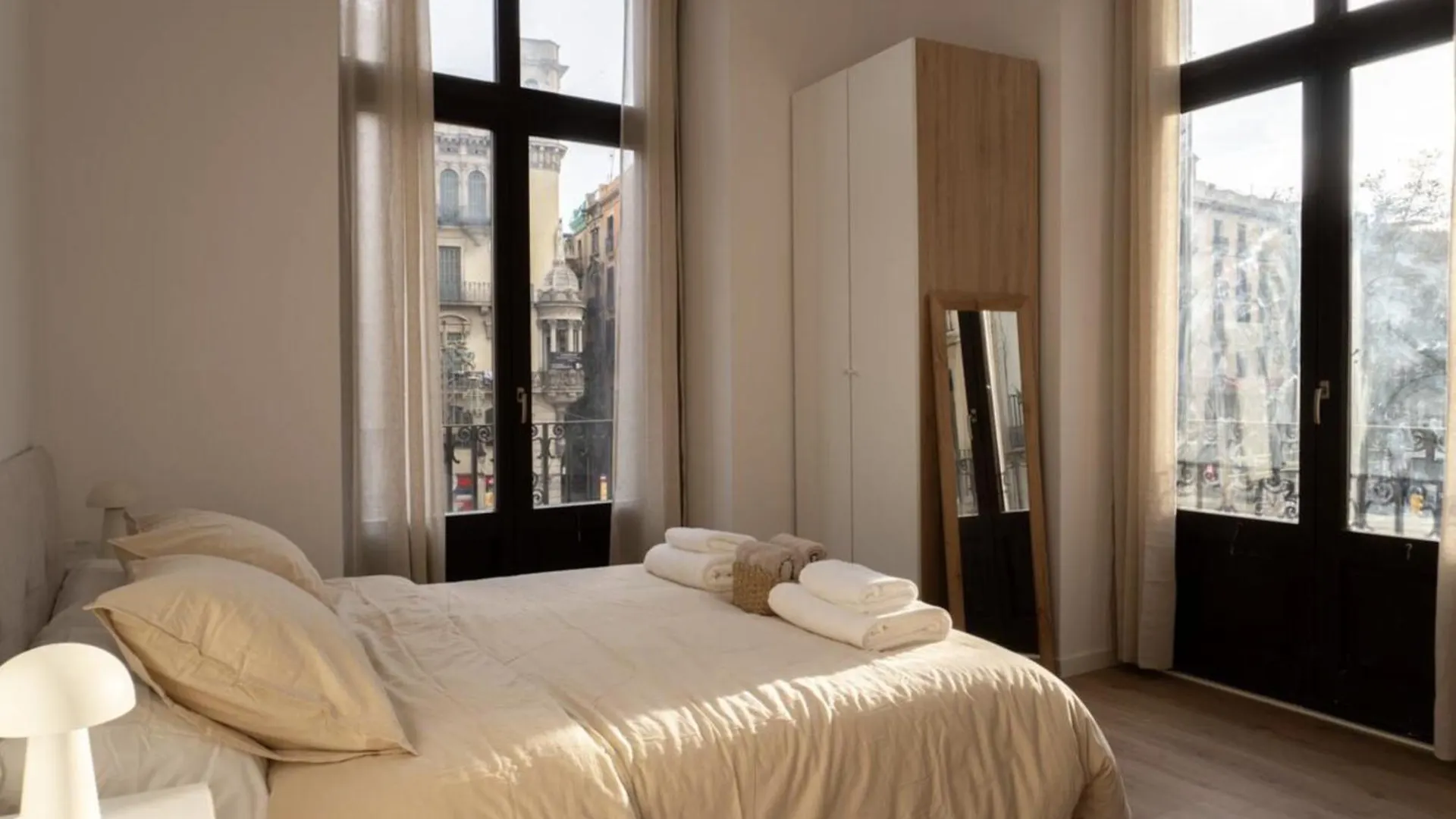 Hotel apartamentowy Habitaciones Unicas En La Rambla Barcelona Hiszpania
